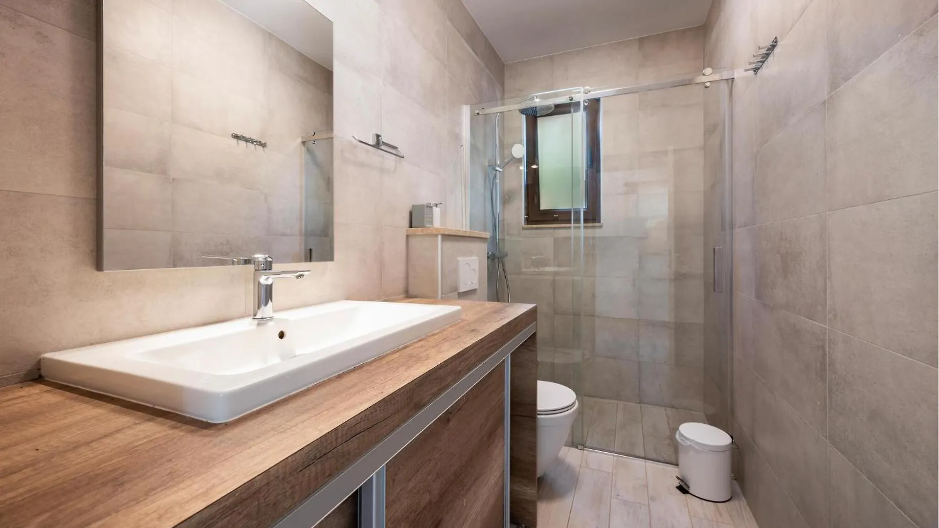 Holiday home Awesome Home In Golas With Outdoor Swimming Pool