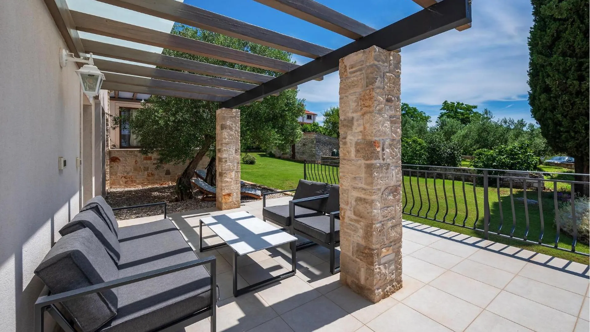 Awesome Home In Golas With Outdoor Swimming Pool