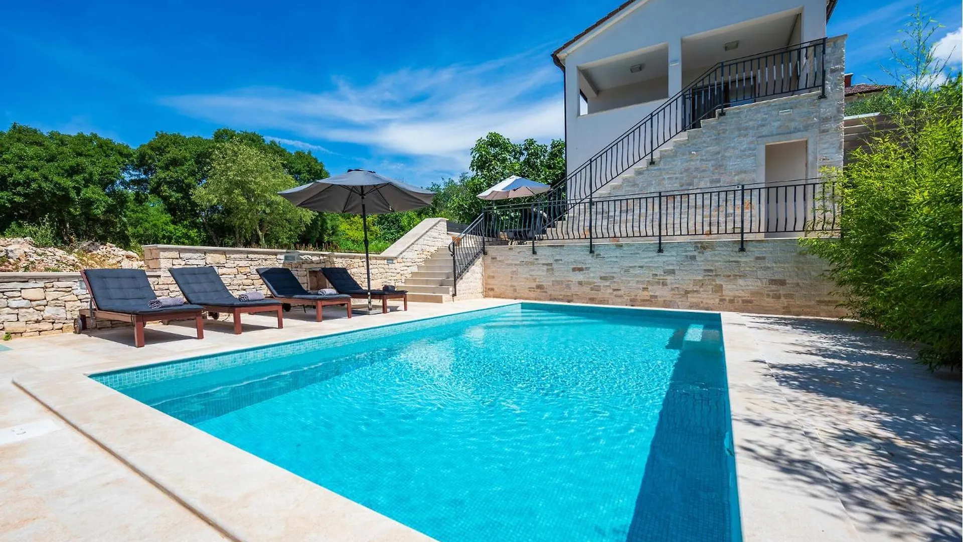 Awesome Home In Golas With Outdoor Swimming Pool Croatia